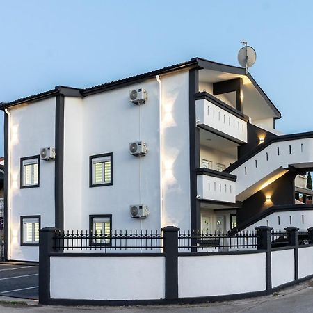 Apart-Hotel Prestige أولتْسي المظهر الخارجي الصورة